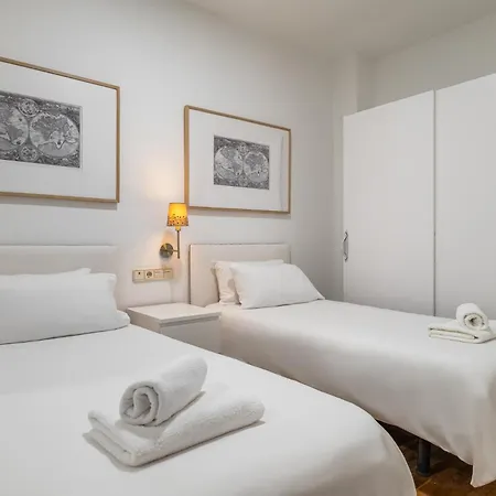 Apartment U-nique Creu Coberta Ii